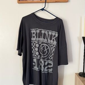 American Eagle Outfitters Gray Graphic Tee